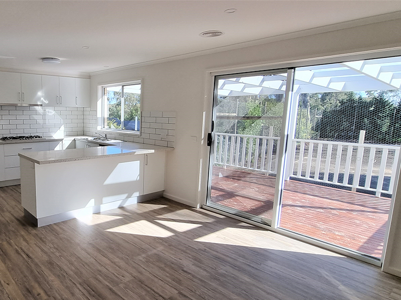 lot11kitchensliding door Bendigo Builder, Lansell Homes TurnKey